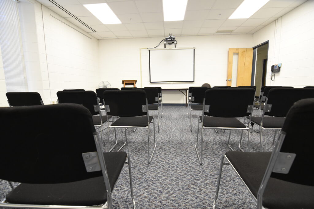 classroom photo of example with 18 seat capacity