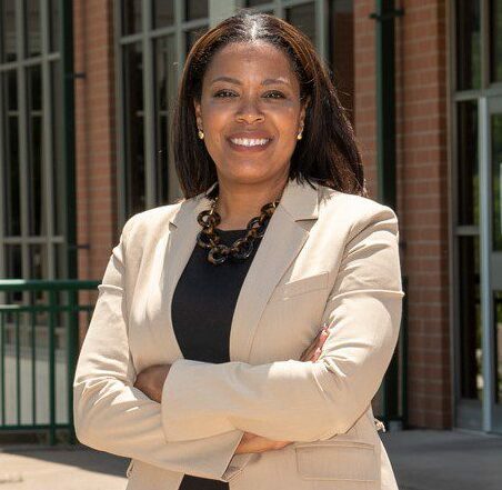 Headshot of Dr. Rosana Reyes